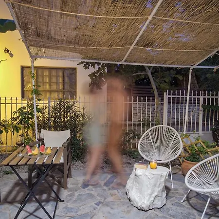 Ξενοδοχείο Rodanthi's Guest *