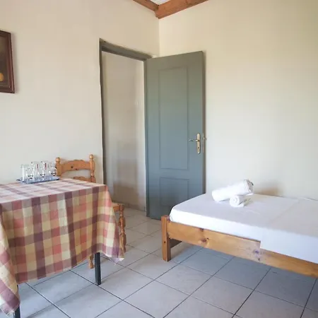 Rodanthi's Guest Hotel